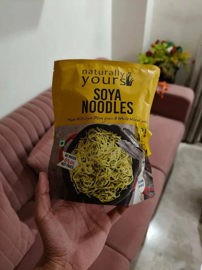 Naturally Yours Soya Hakka Noodles — whole-wheat soya noodles pack